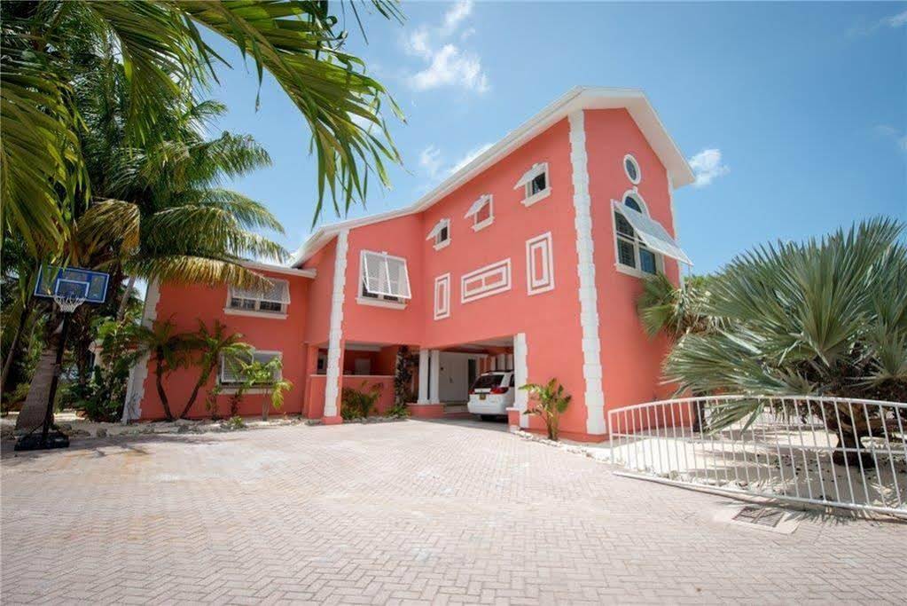 Coral Reef Villa