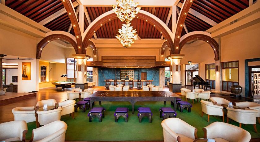 Royal Palms Beach Hotel