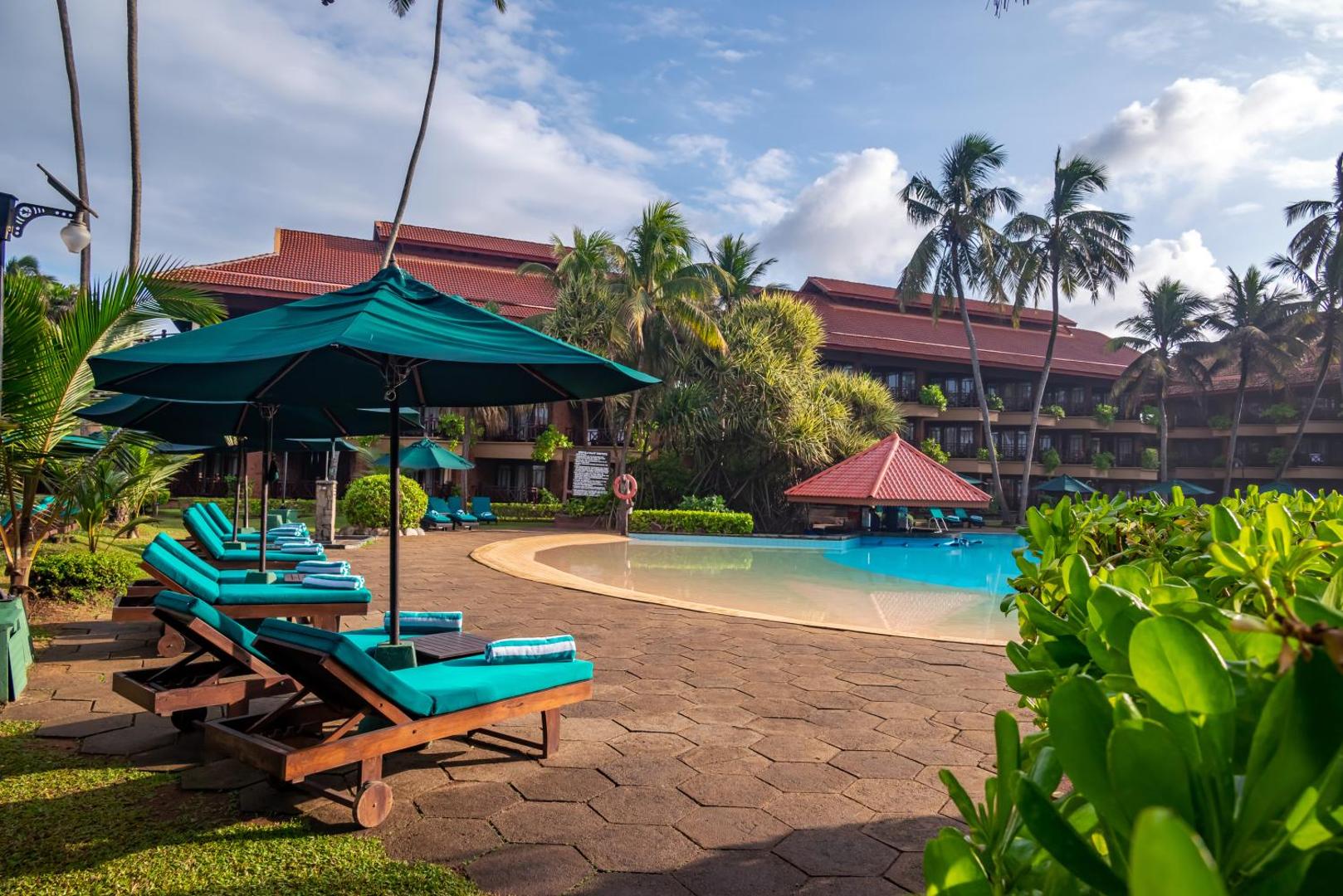 Royal Palms Beach Hotel