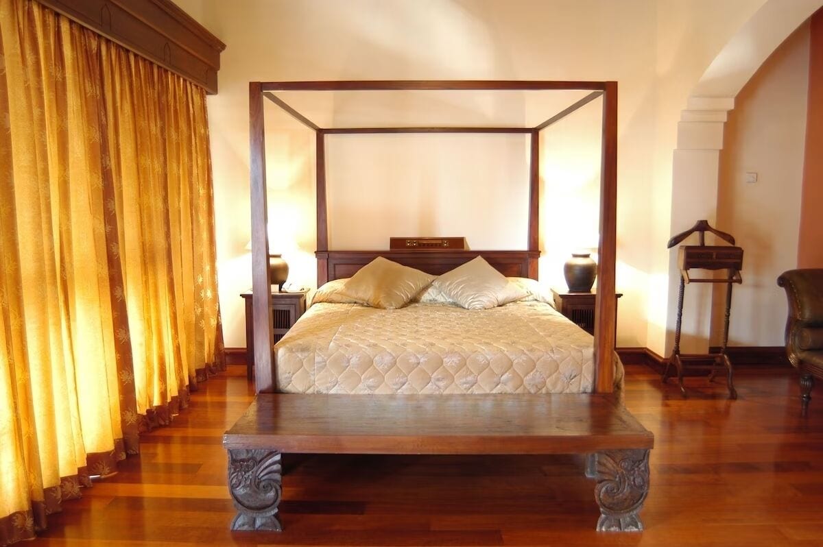 Royal Palms Beach Hotel