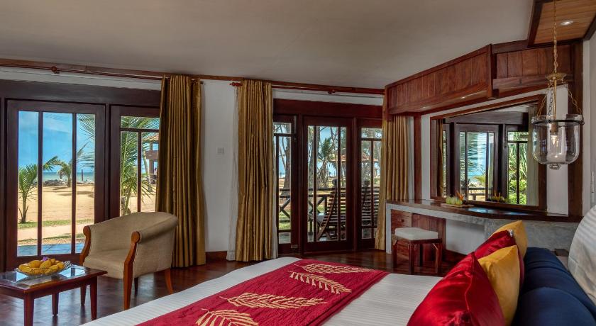 Royal Palms Beach Hotel