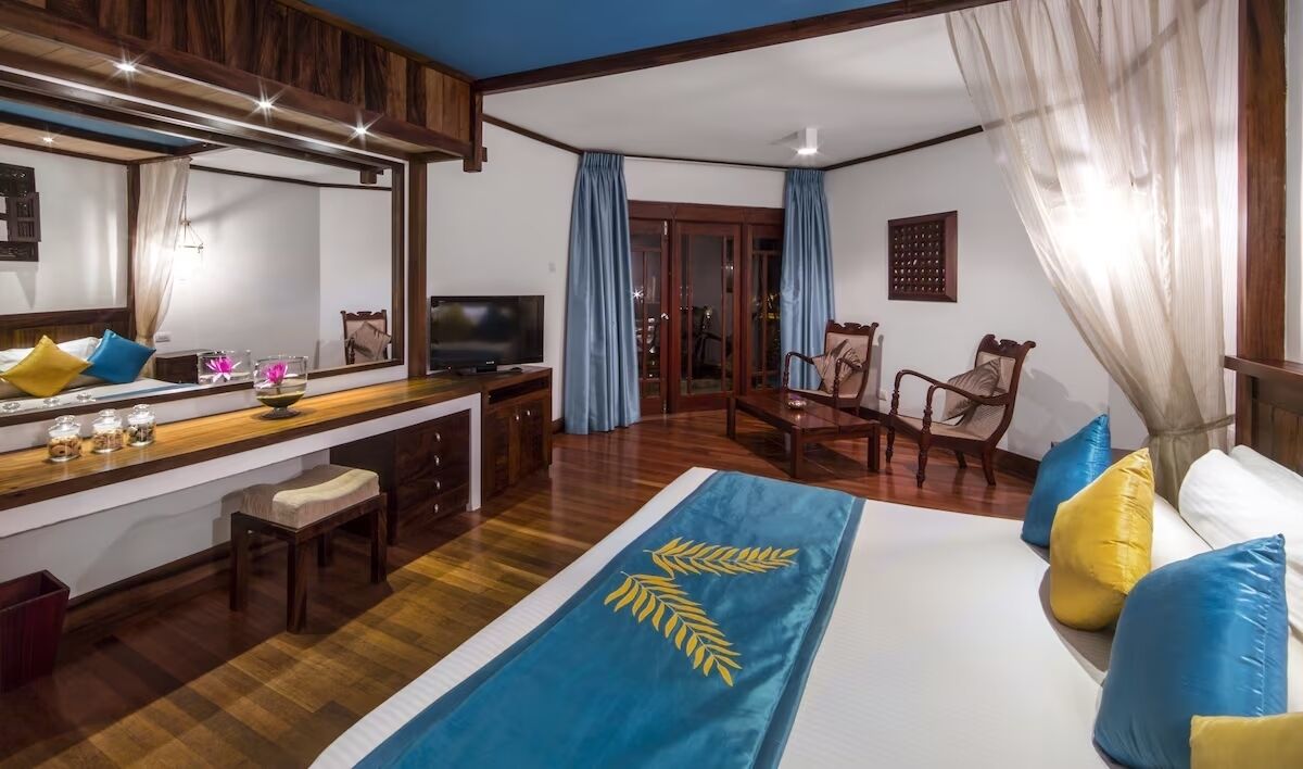 Royal Palms Beach Hotel