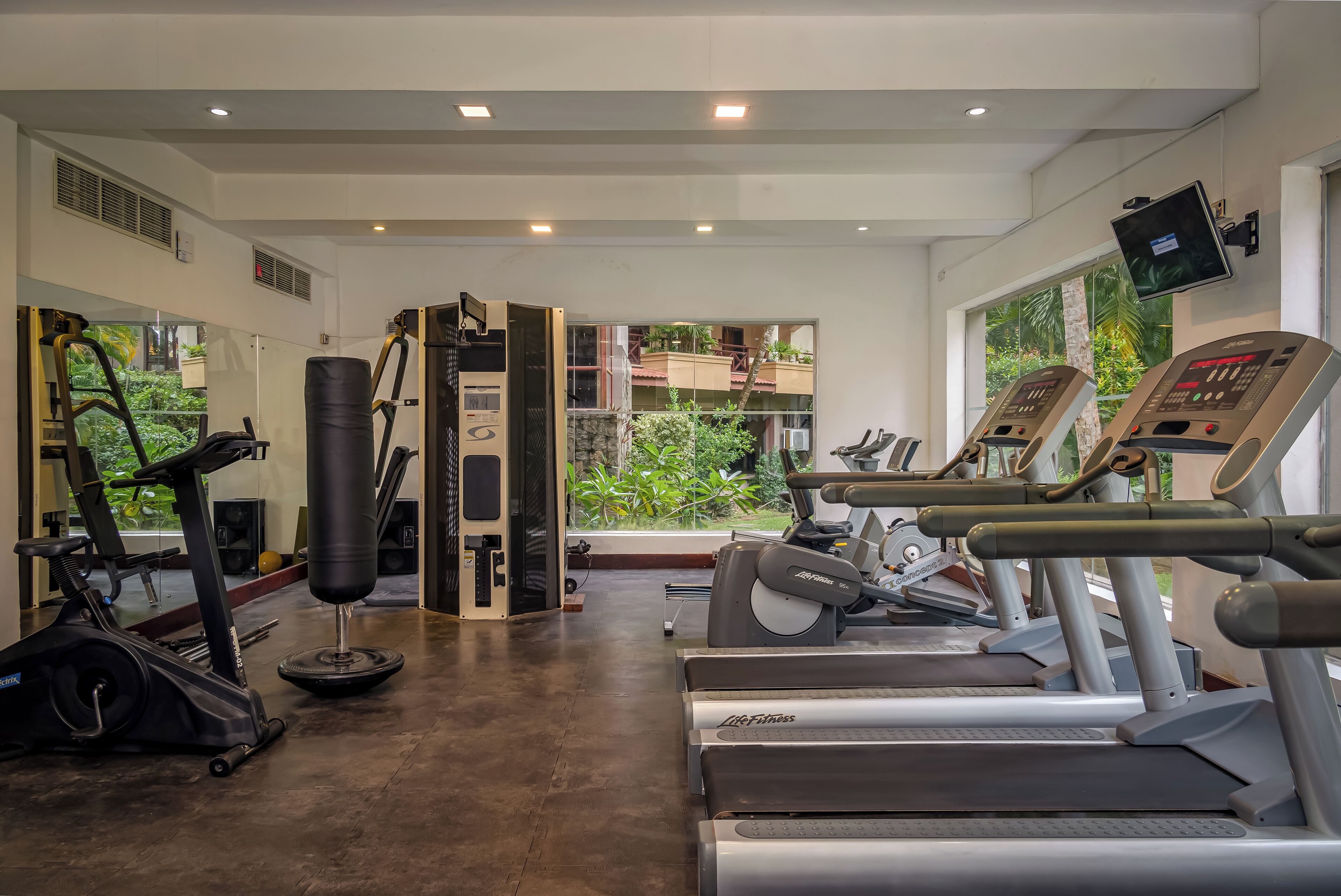 Royal Palms Beach Hotel