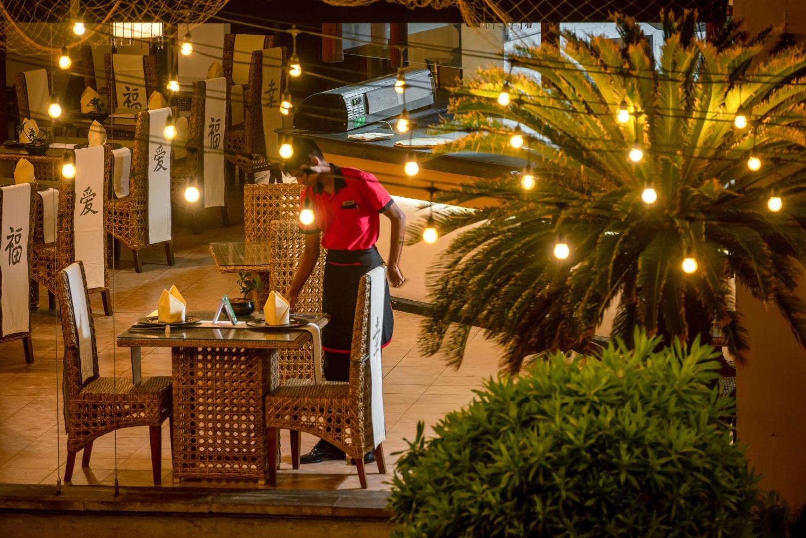 Royal Palms Beach Hotel