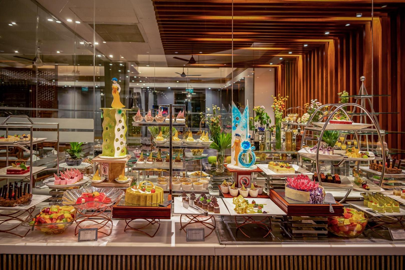 Royal Palms Beach Hotel