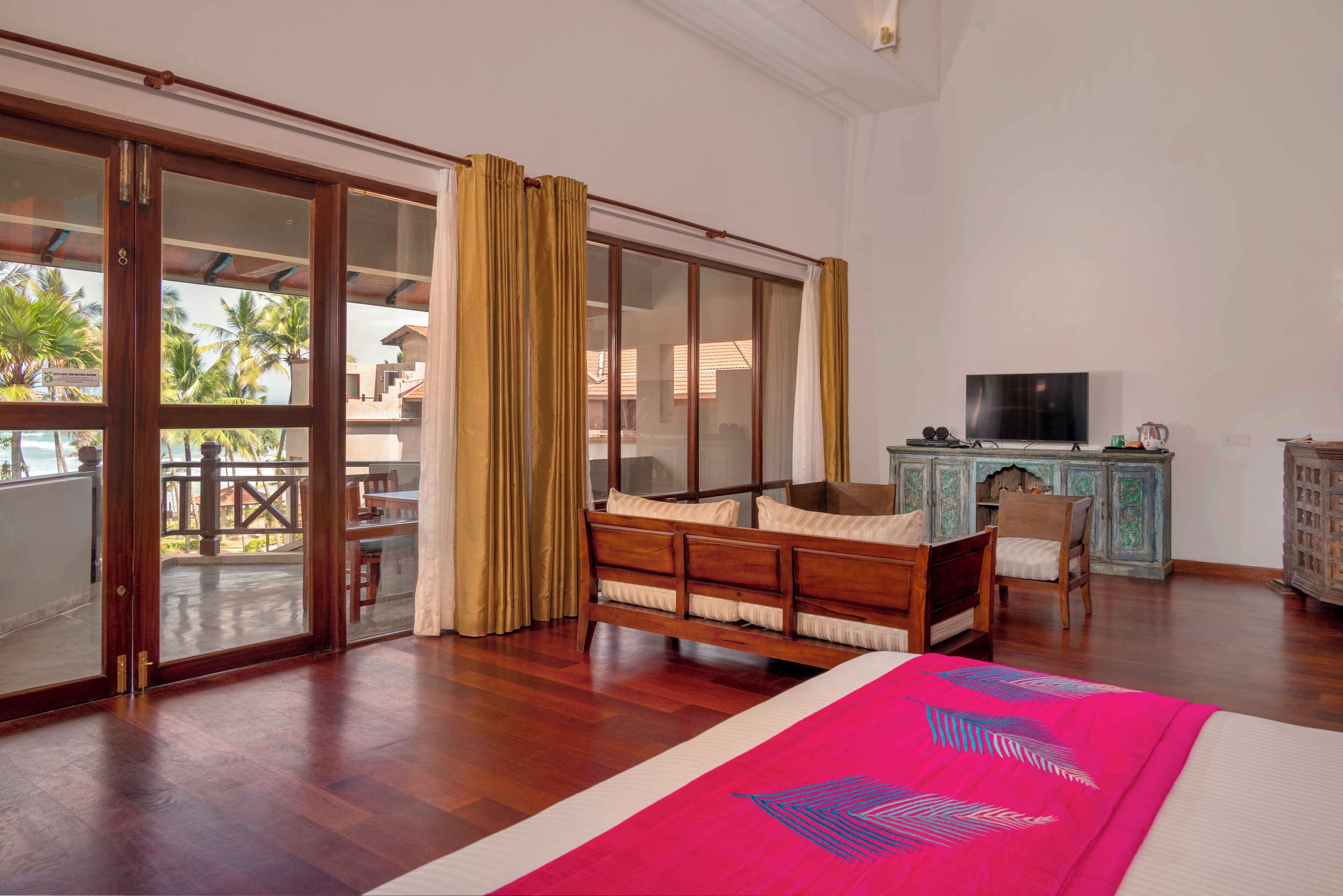 Royal Palms Beach Hotel