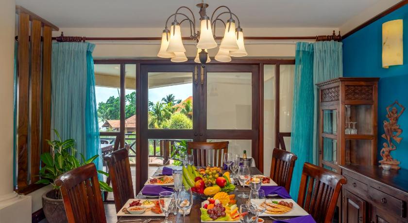 Royal Palms Beach Hotel