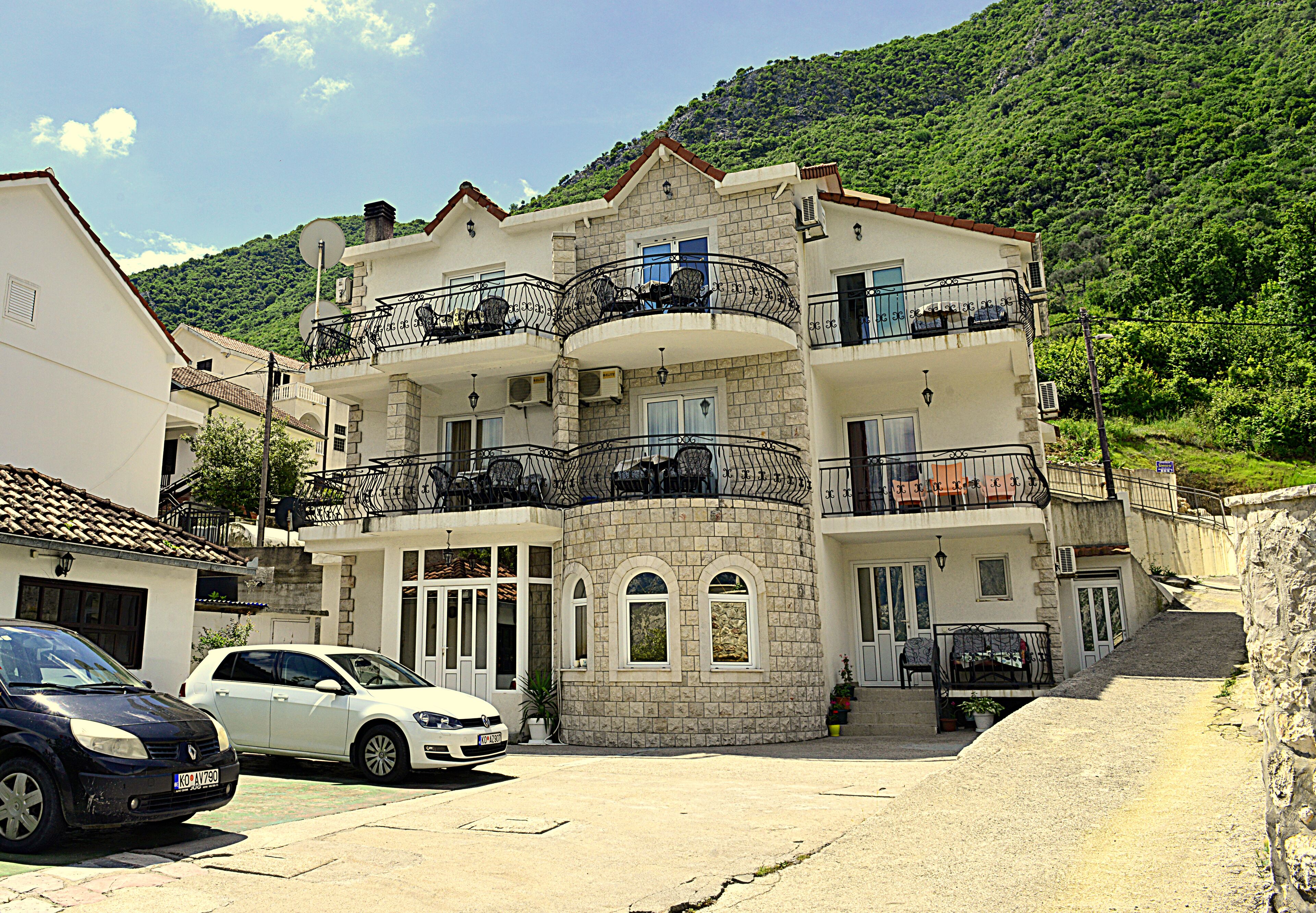 Apartments Becovic Boutique Hotel
