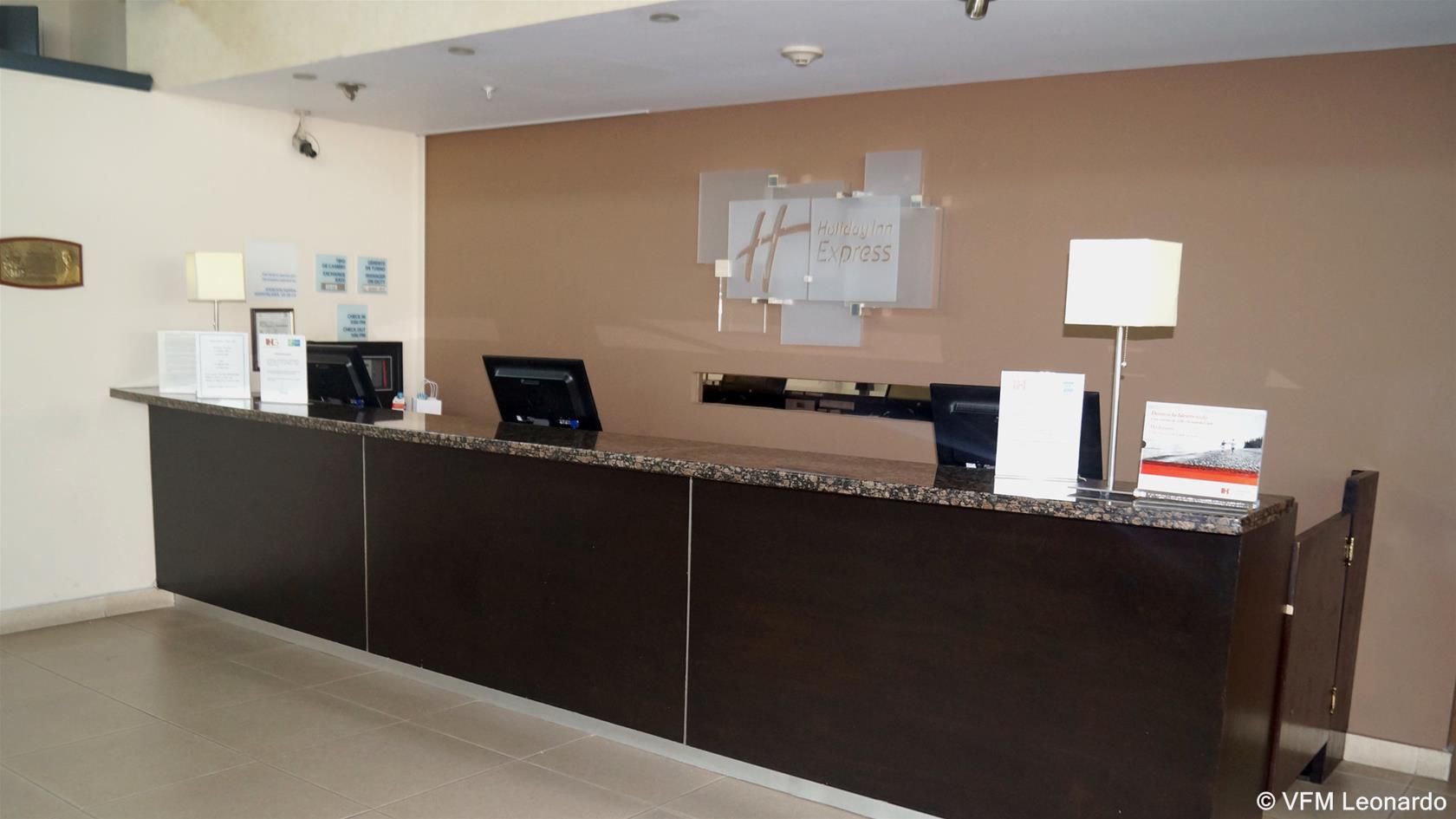 Excellence Express & Suites