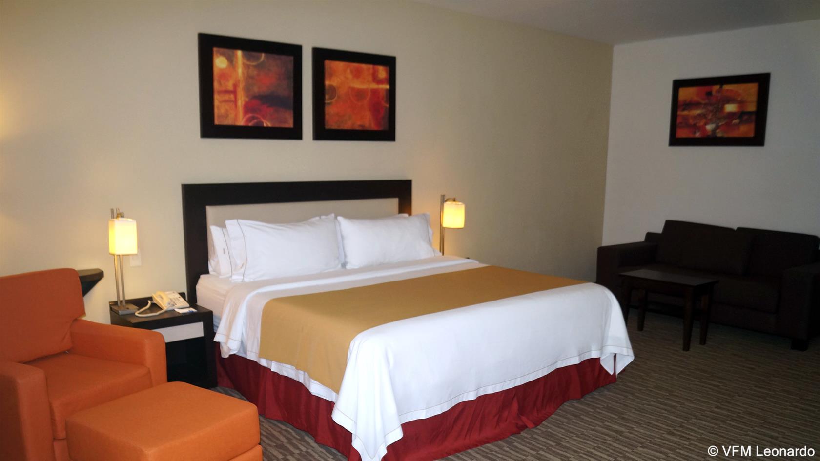 Excellence Express & Suites