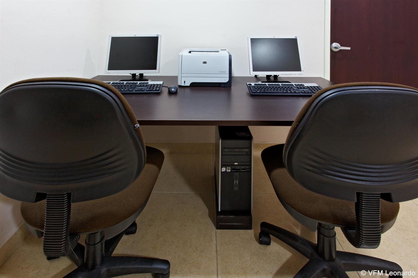 Excellence Express & Suites