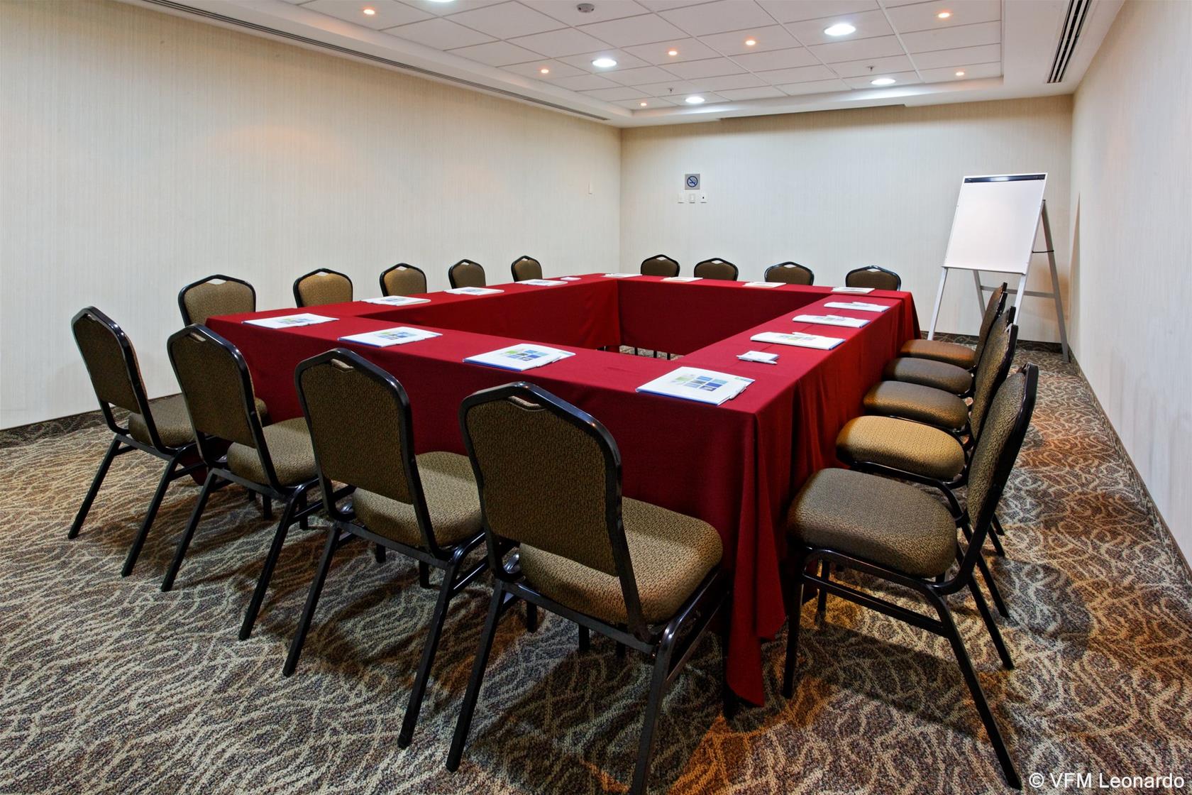 Excellence Express & Suites