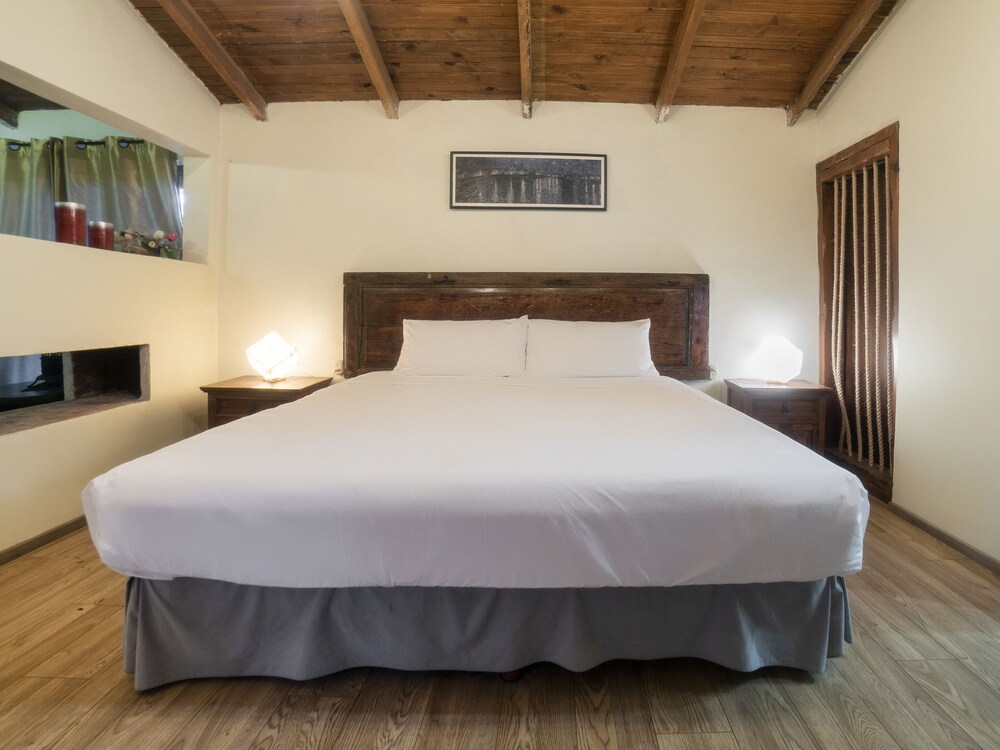 Hotel Pozo Viejo by OYO Rooms