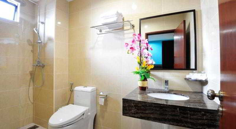 Hallmark Express Hotel