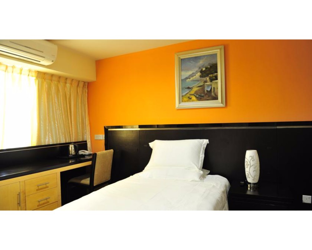 Hallmark Express Hotel