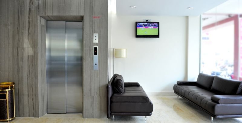 Hallmark Express Hotel