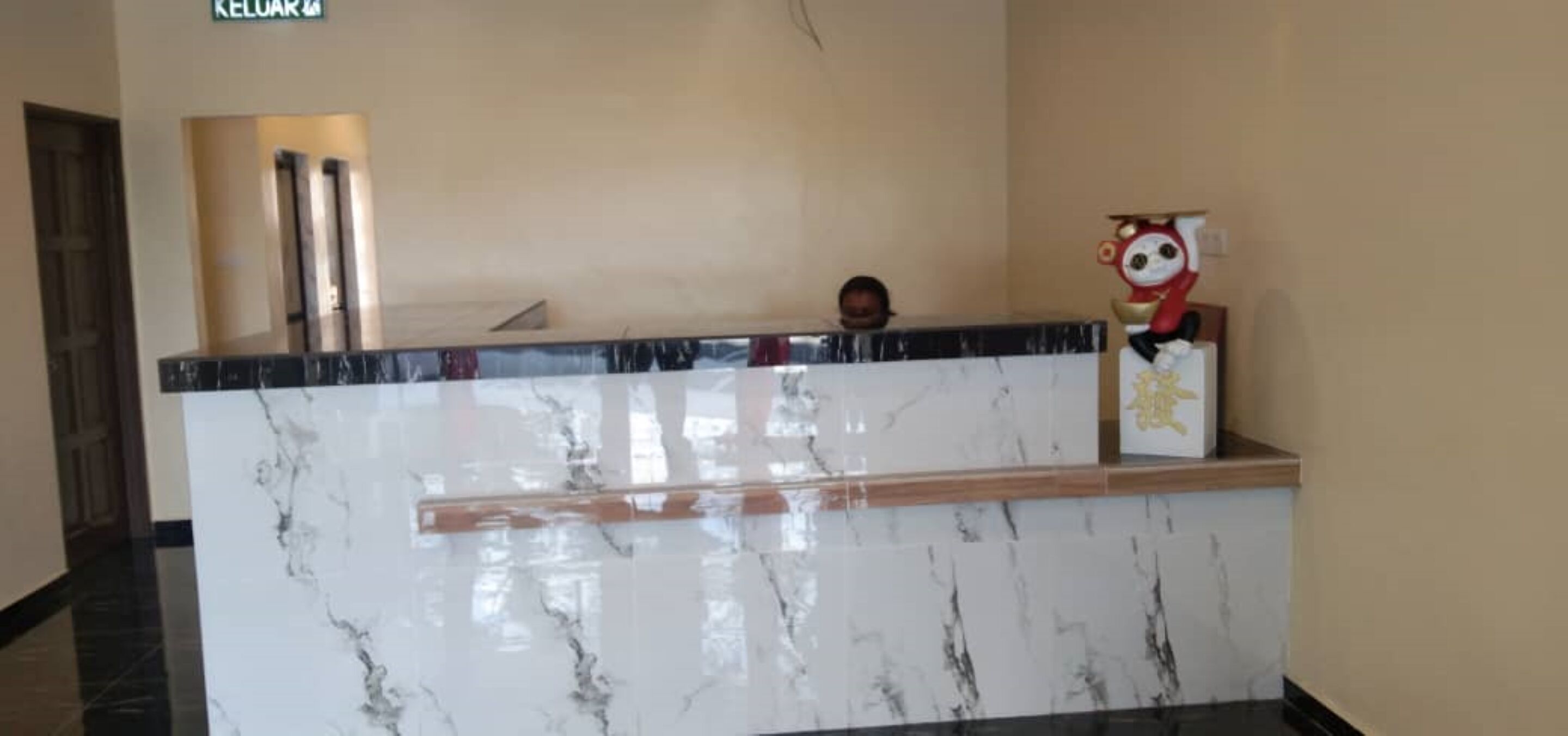 Th Hotel by OYO Rooms