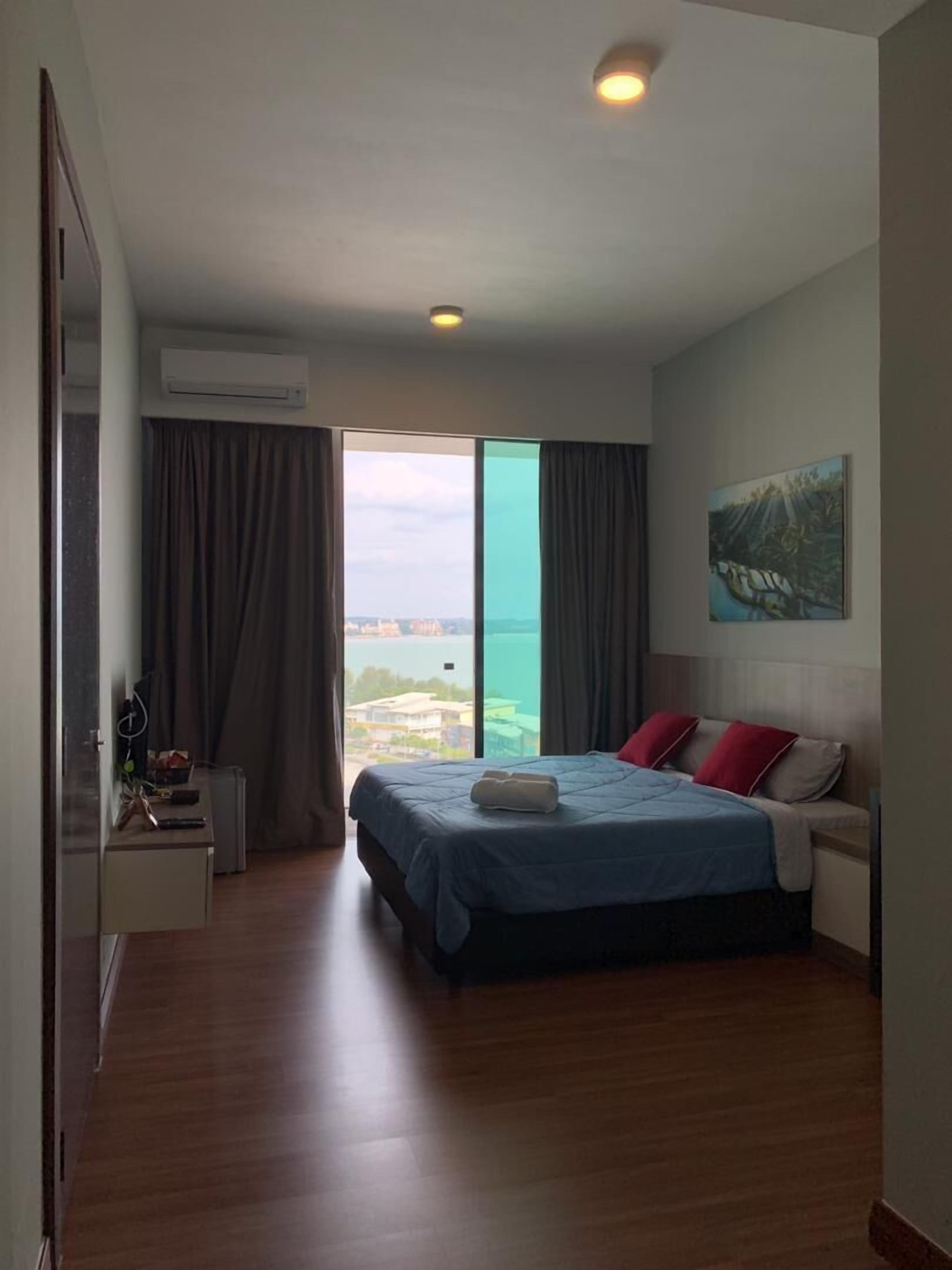 D'wharf Residence PD Waterfront Family Twin Suite by AirPlan