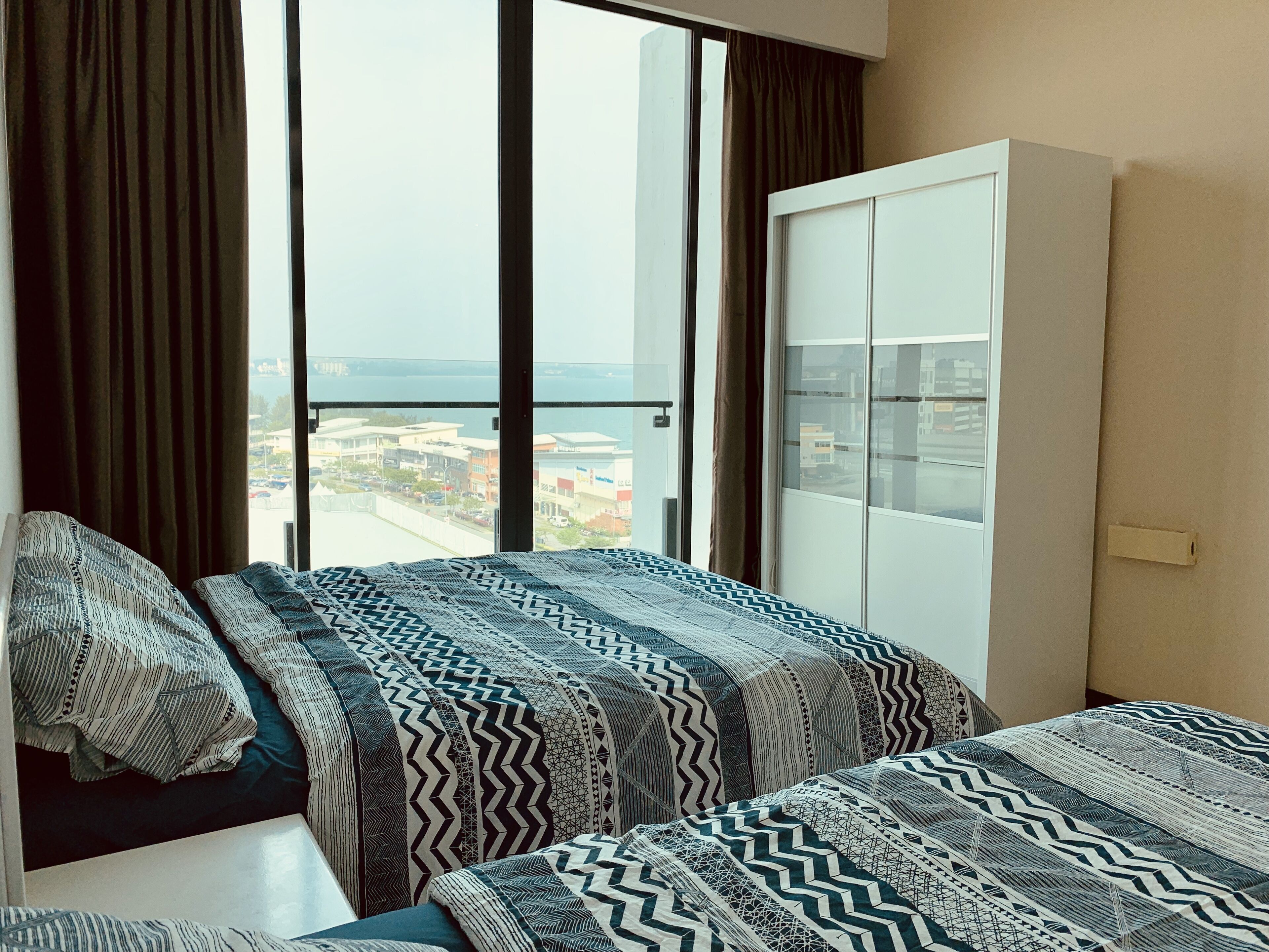 D'wharf Residence PD Waterfront Family Twin Suite by AirPlan