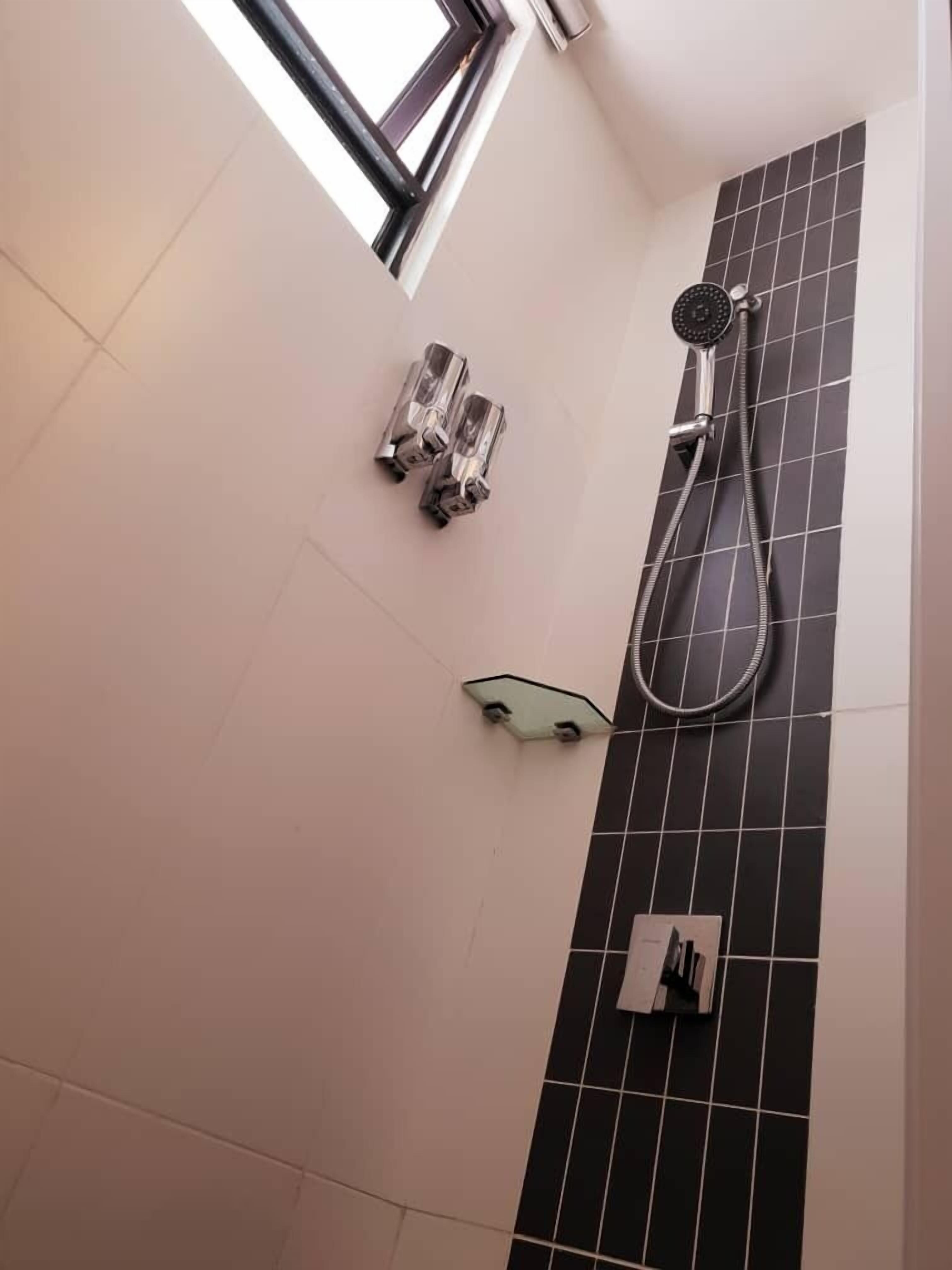 D'wharf Residence PD Waterfront Family Twin Suite by AirPlan