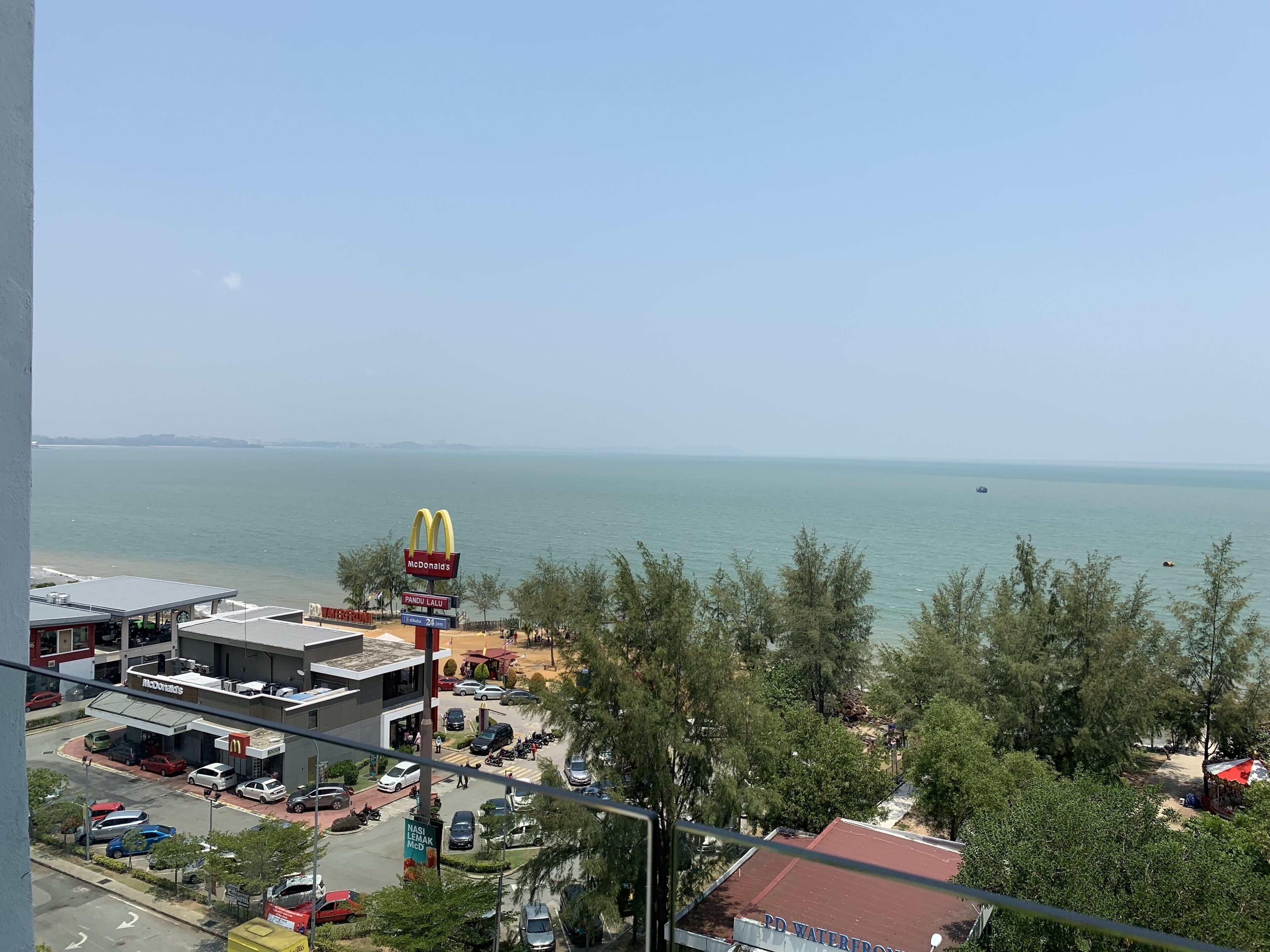 D'wharf Residence PD Waterfront Family Twin Suite by AirPlan