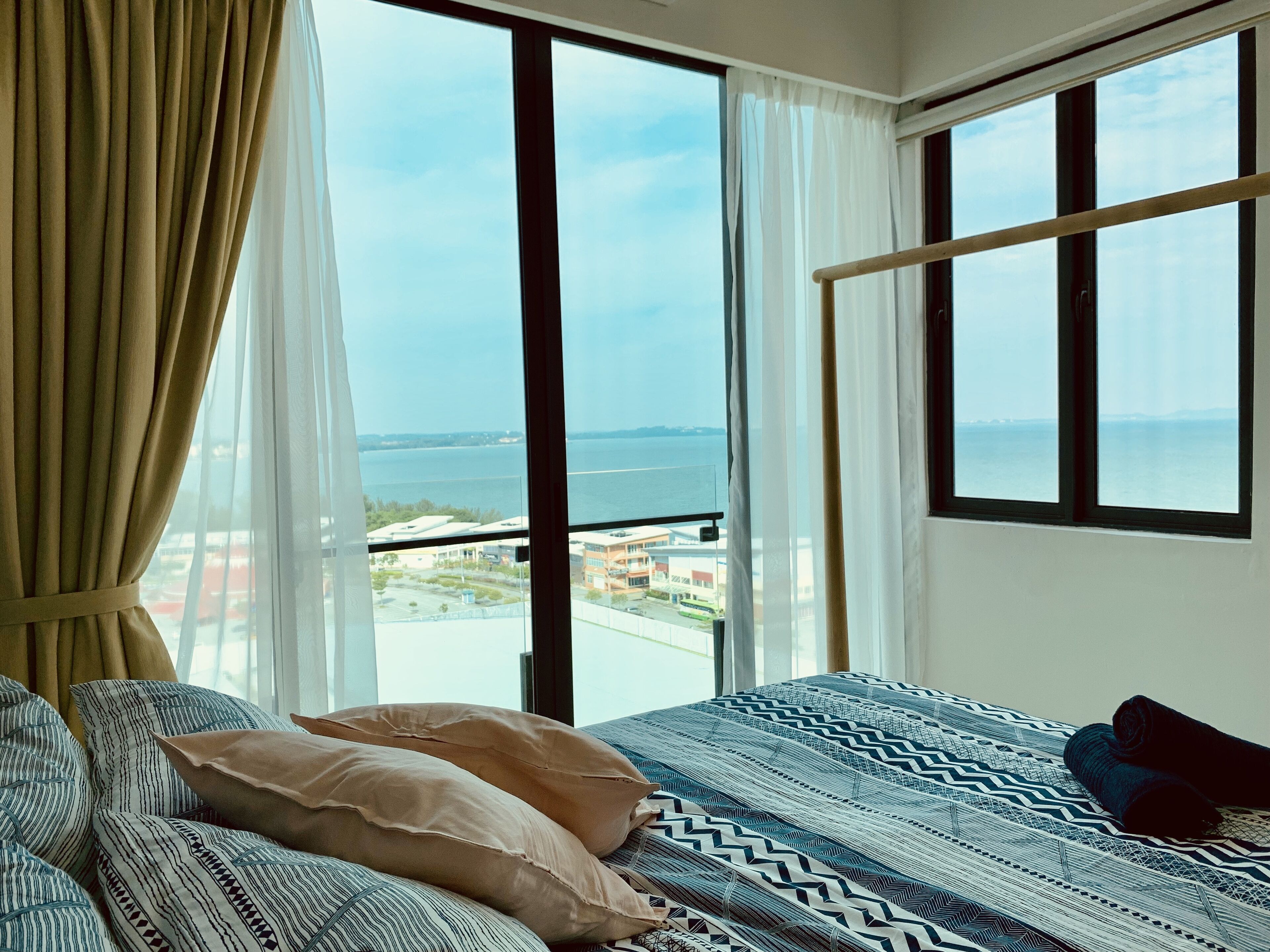 D'wharf Residence PD Waterfront Family Twin Suite by AirPlan