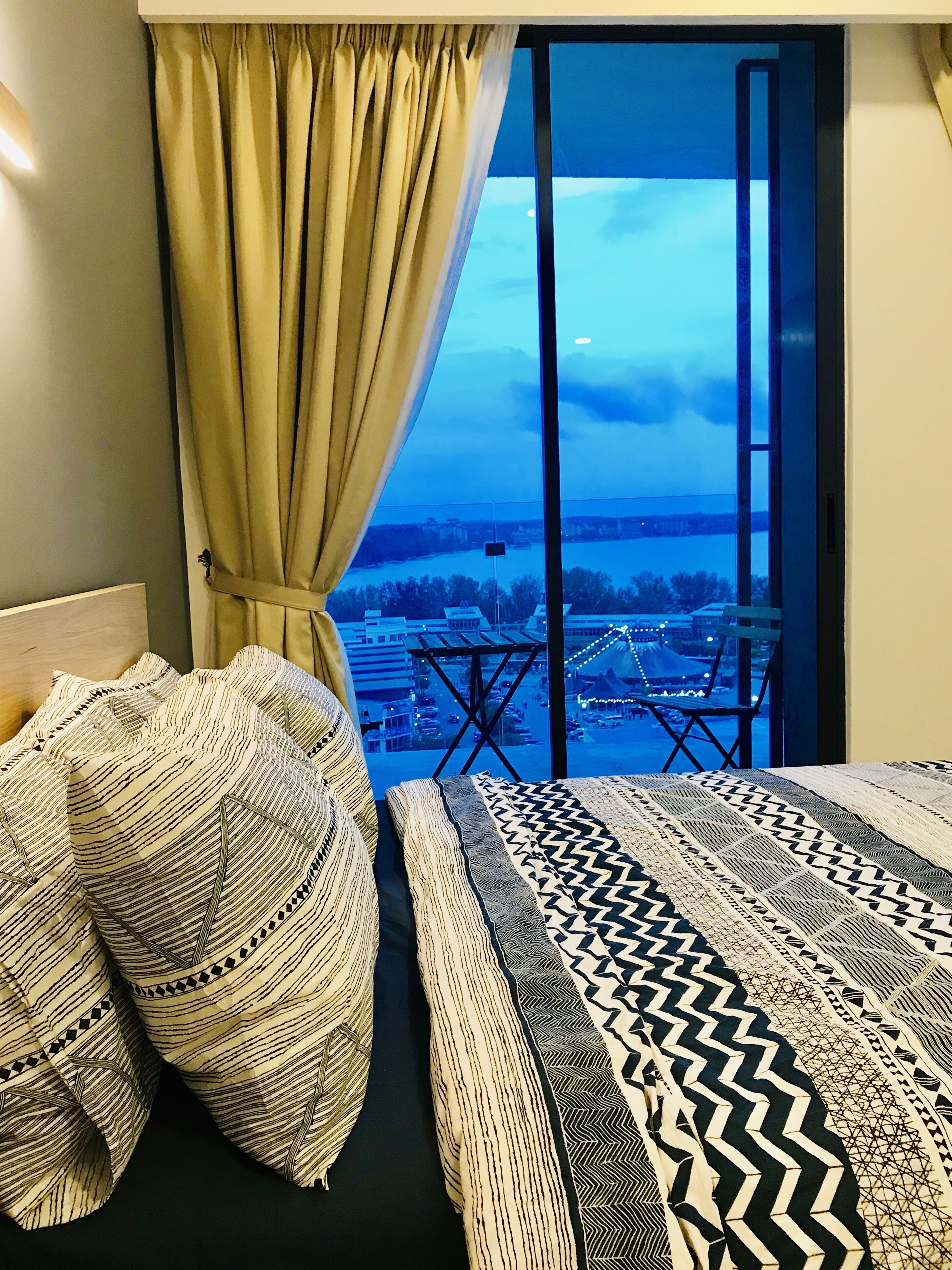 D'wharf Residence PD Waterfront Family Twin Suite by AirPlan