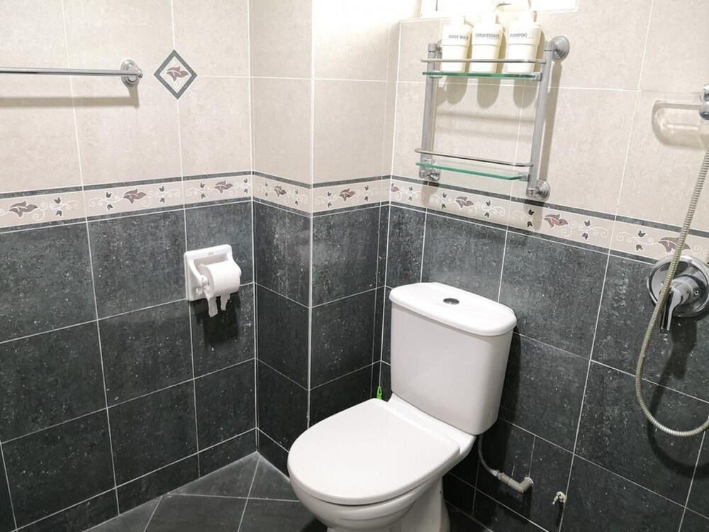 MUHOME Marina Crescent Poolside PD