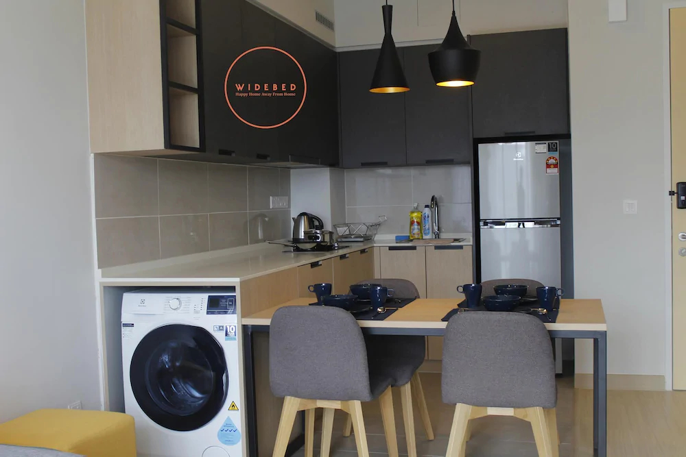 Windmill Upon Hills by Widebed