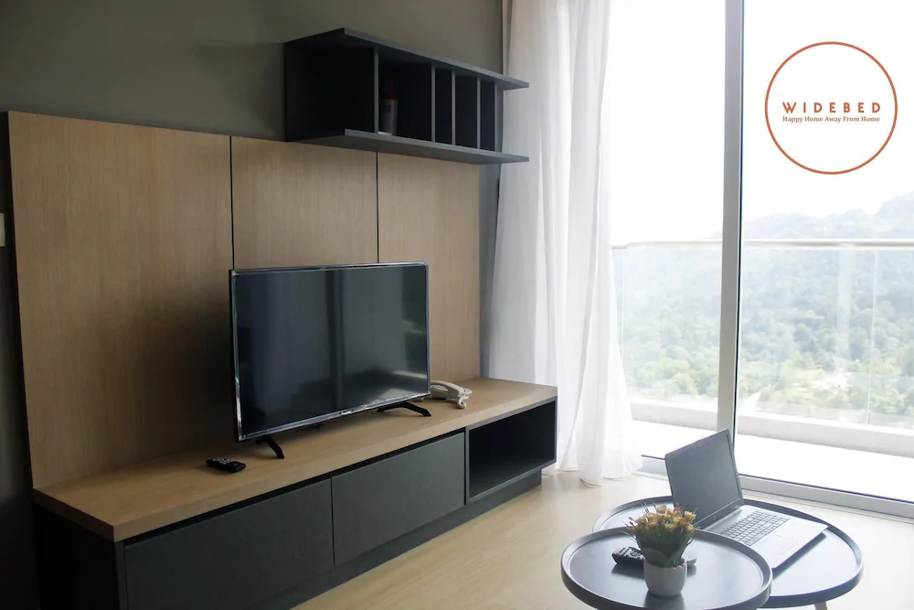 Windmill Upon Hills by Widebed