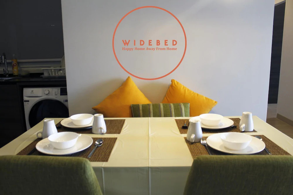 Windmill Upon Hills by Widebed