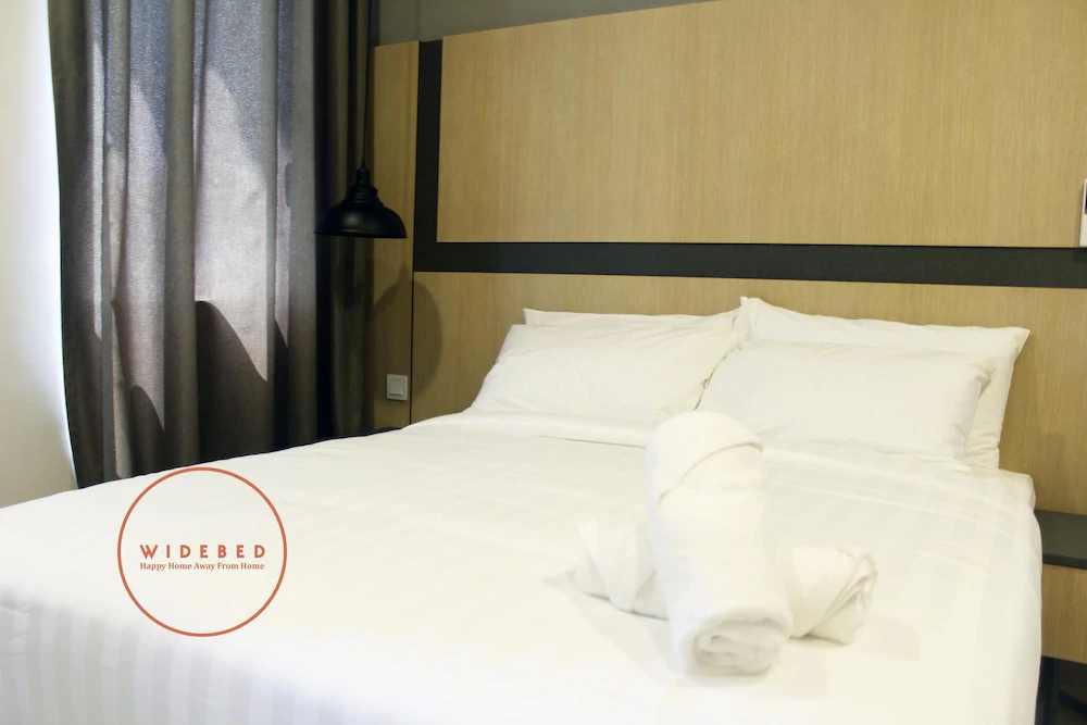 Windmill Upon Hills by Widebed