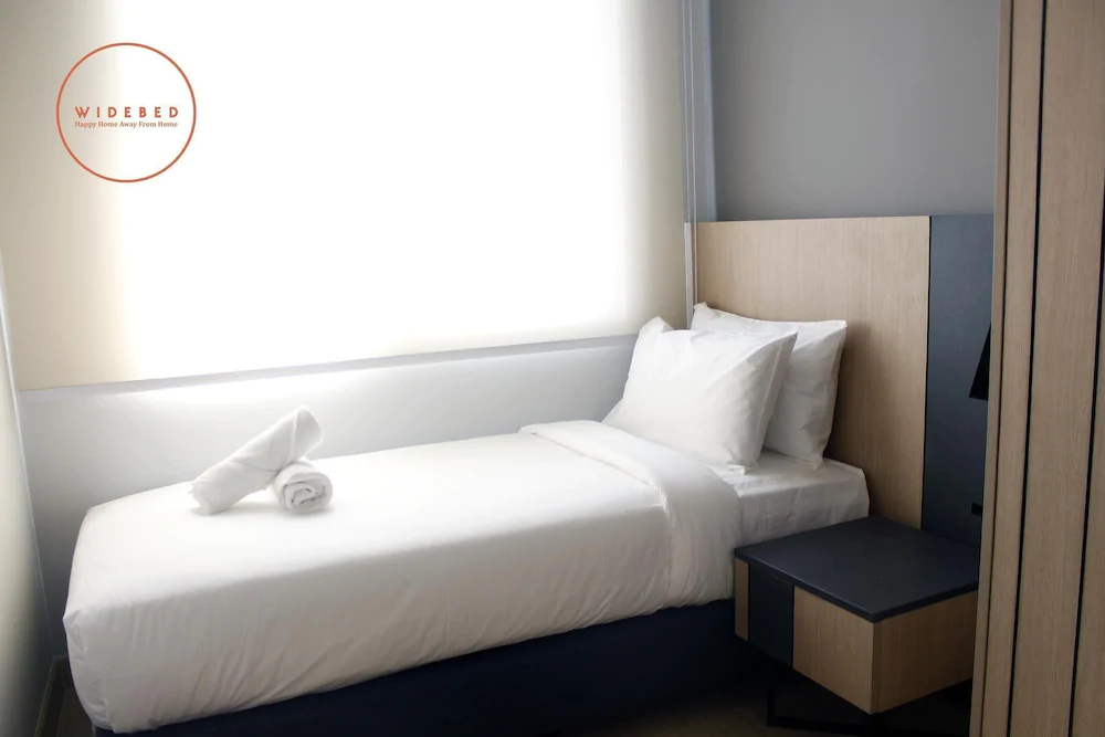 Windmill Upon Hills by Widebed