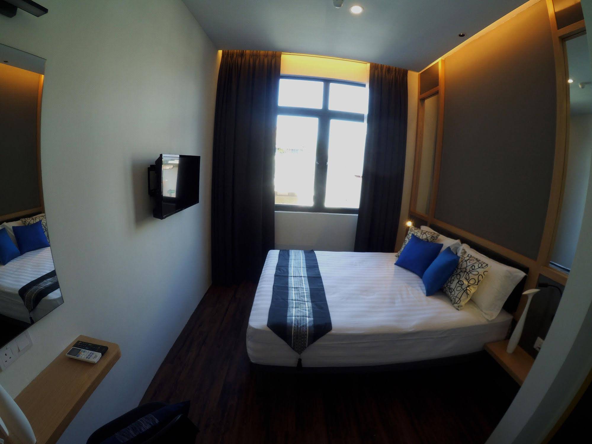 B Street Hotel