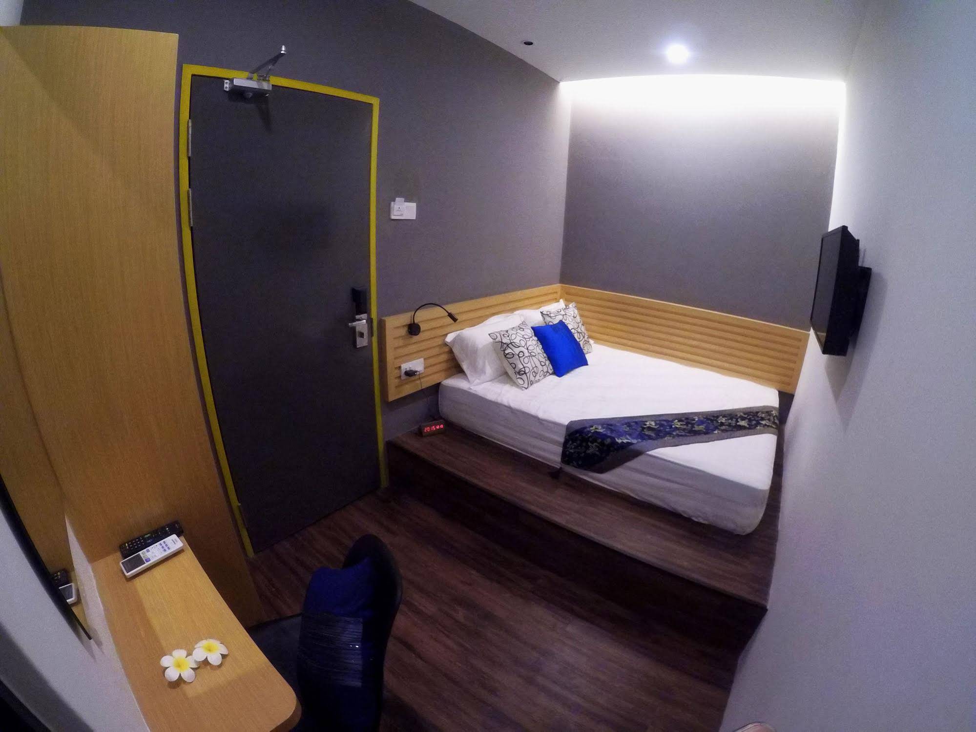 B Street Hotel