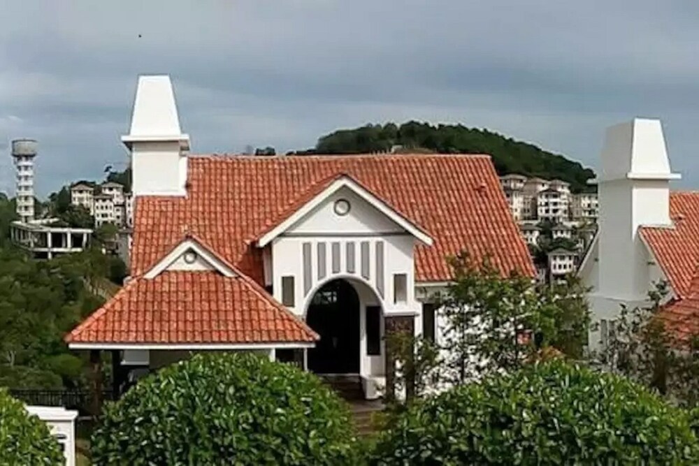 Hilltop Villa Penang by Plush