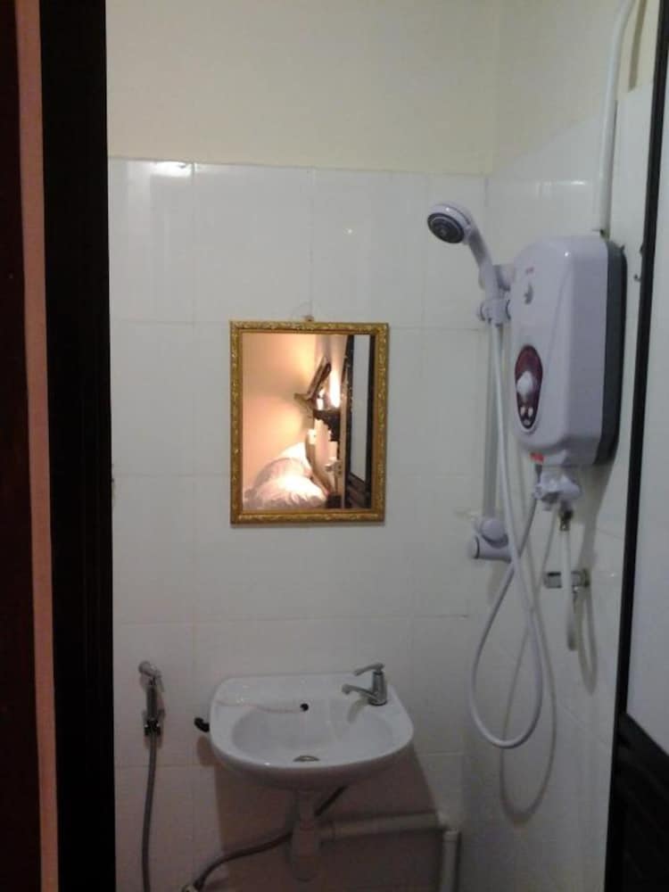 Silver Shine Guesthouse