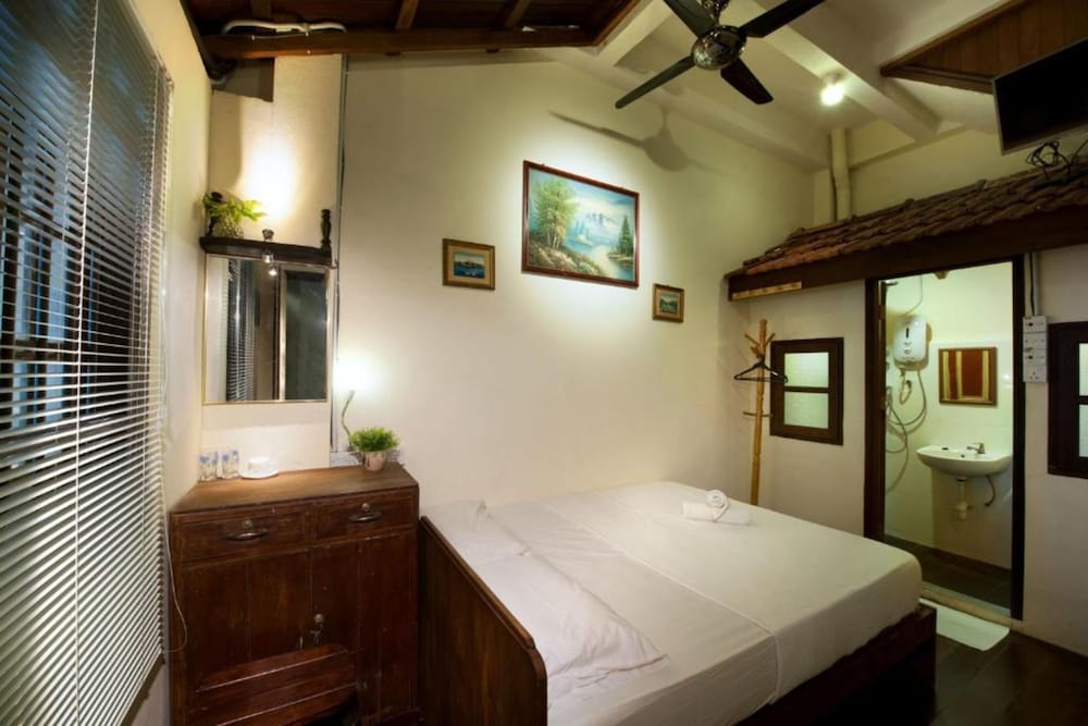 Silver Shine Guesthouse