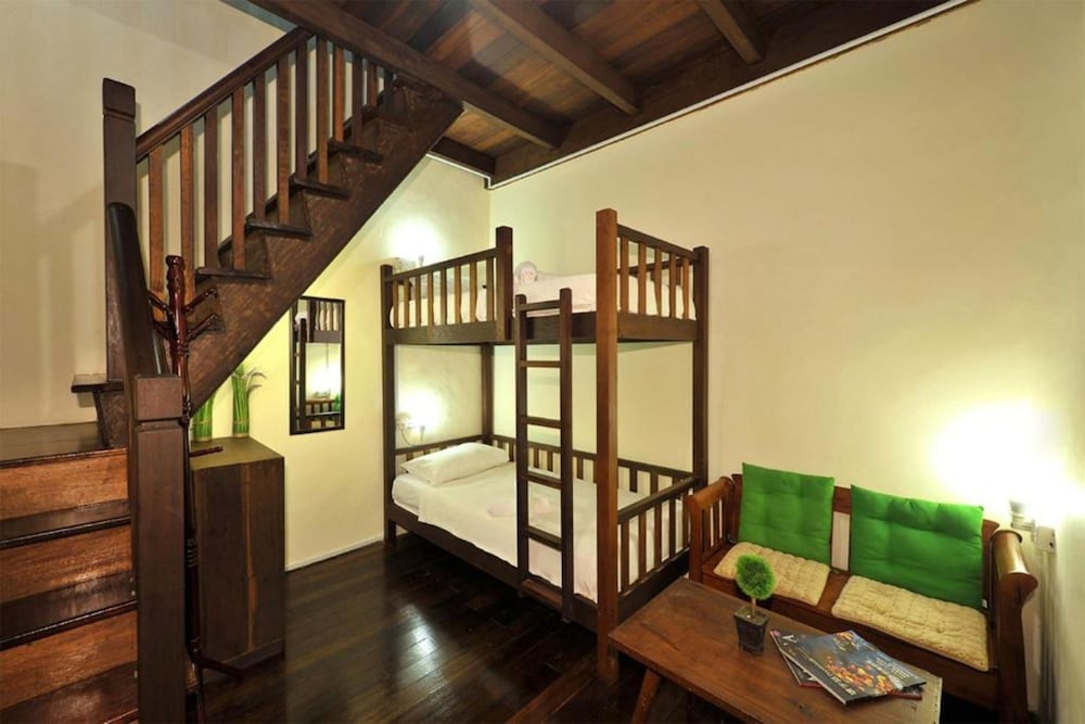 Silver Shine Guesthouse