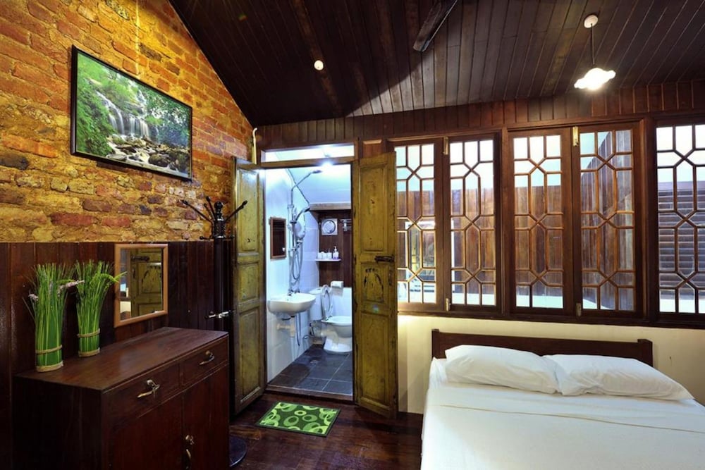 Silver Shine Guesthouse