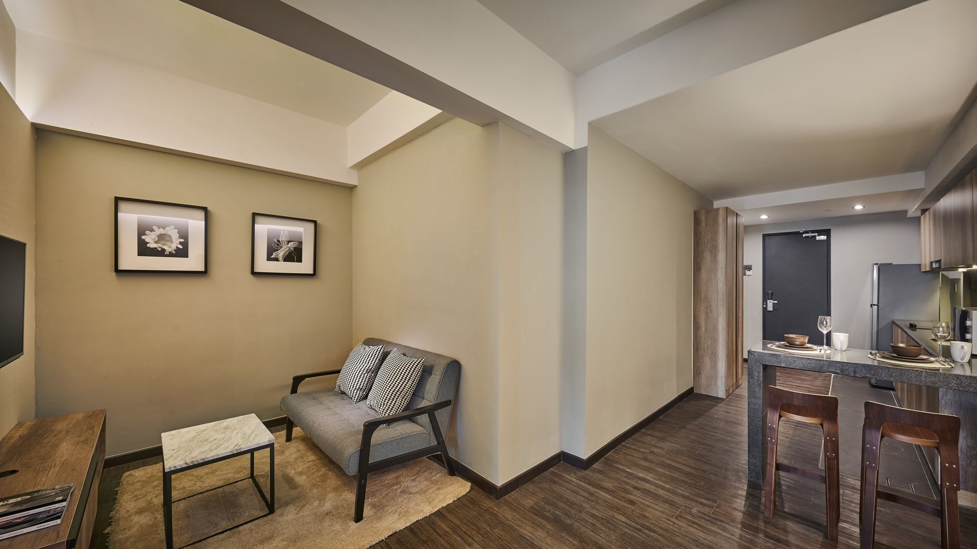 Tropics Eight Suites