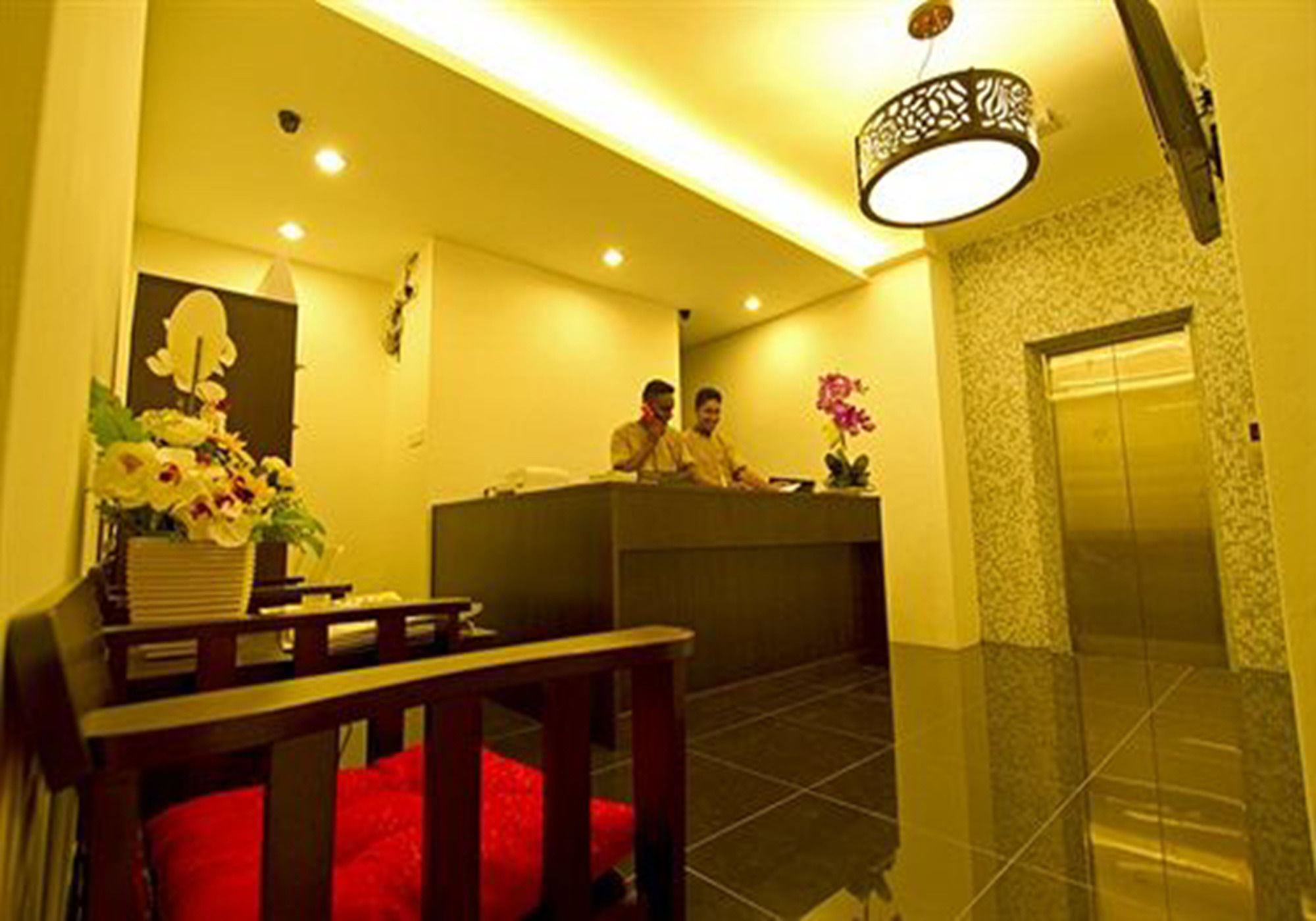 So Hotel