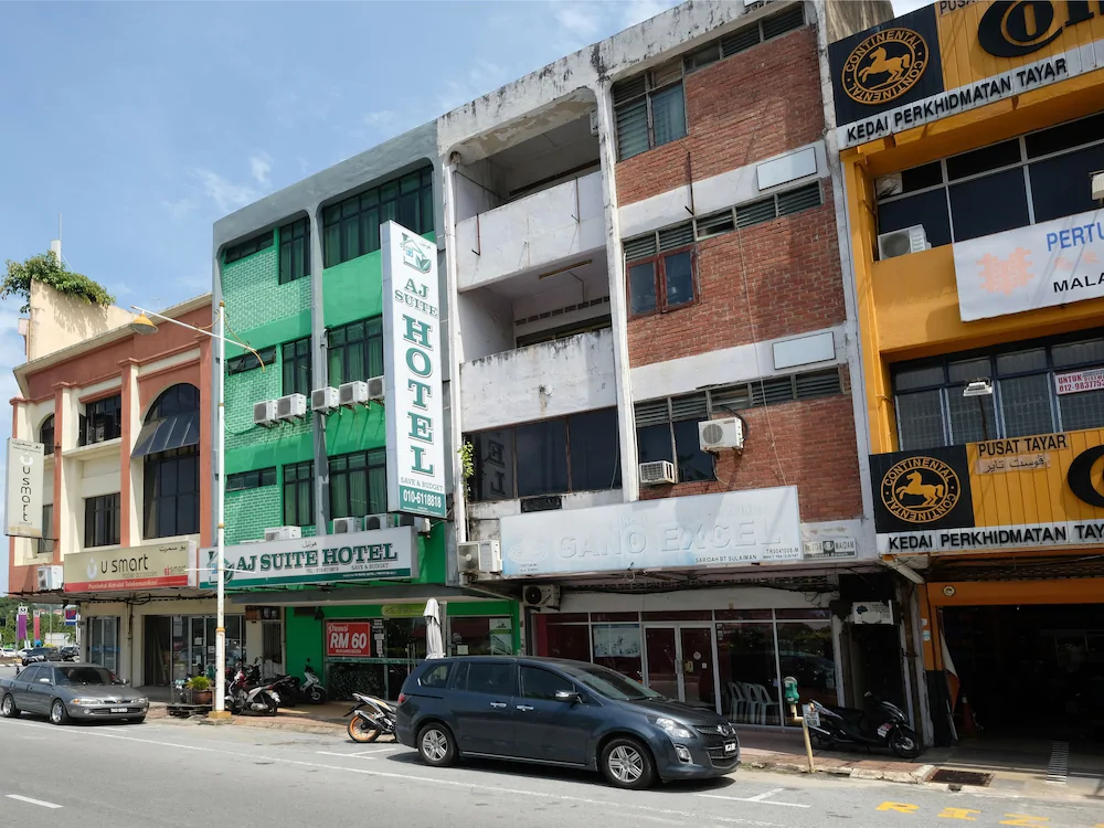 Aj Suite Hotel by OYO Rooms