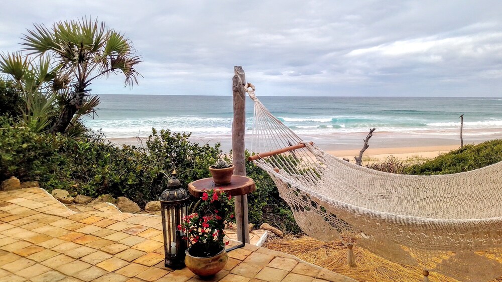 Pura Vida Tofo Beach House