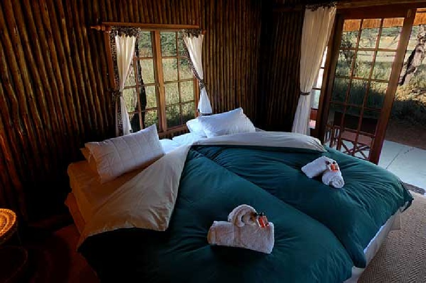 Intu Afrika Kalahari Camelthorn Lodge