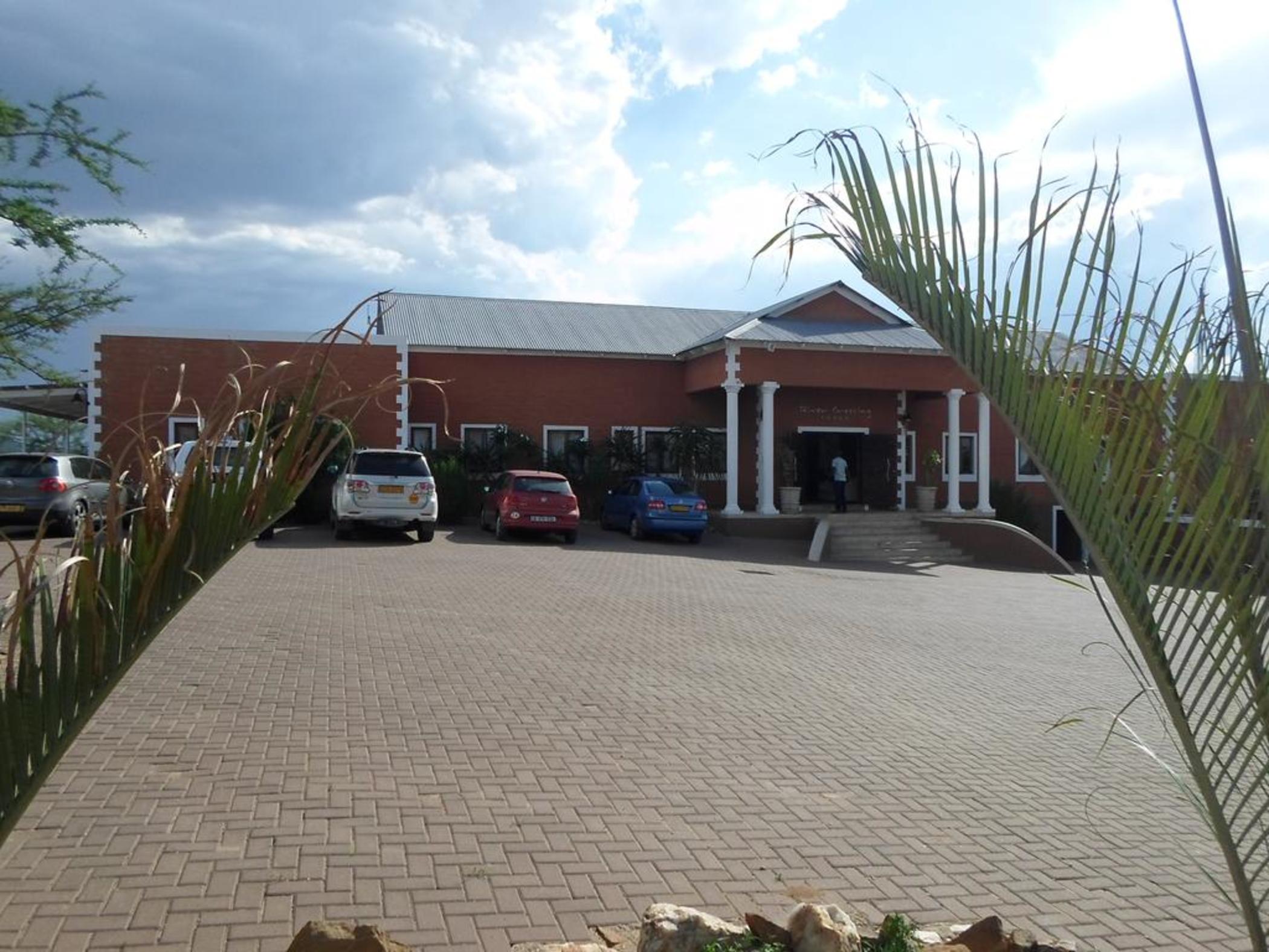 River Crossing Lodge
