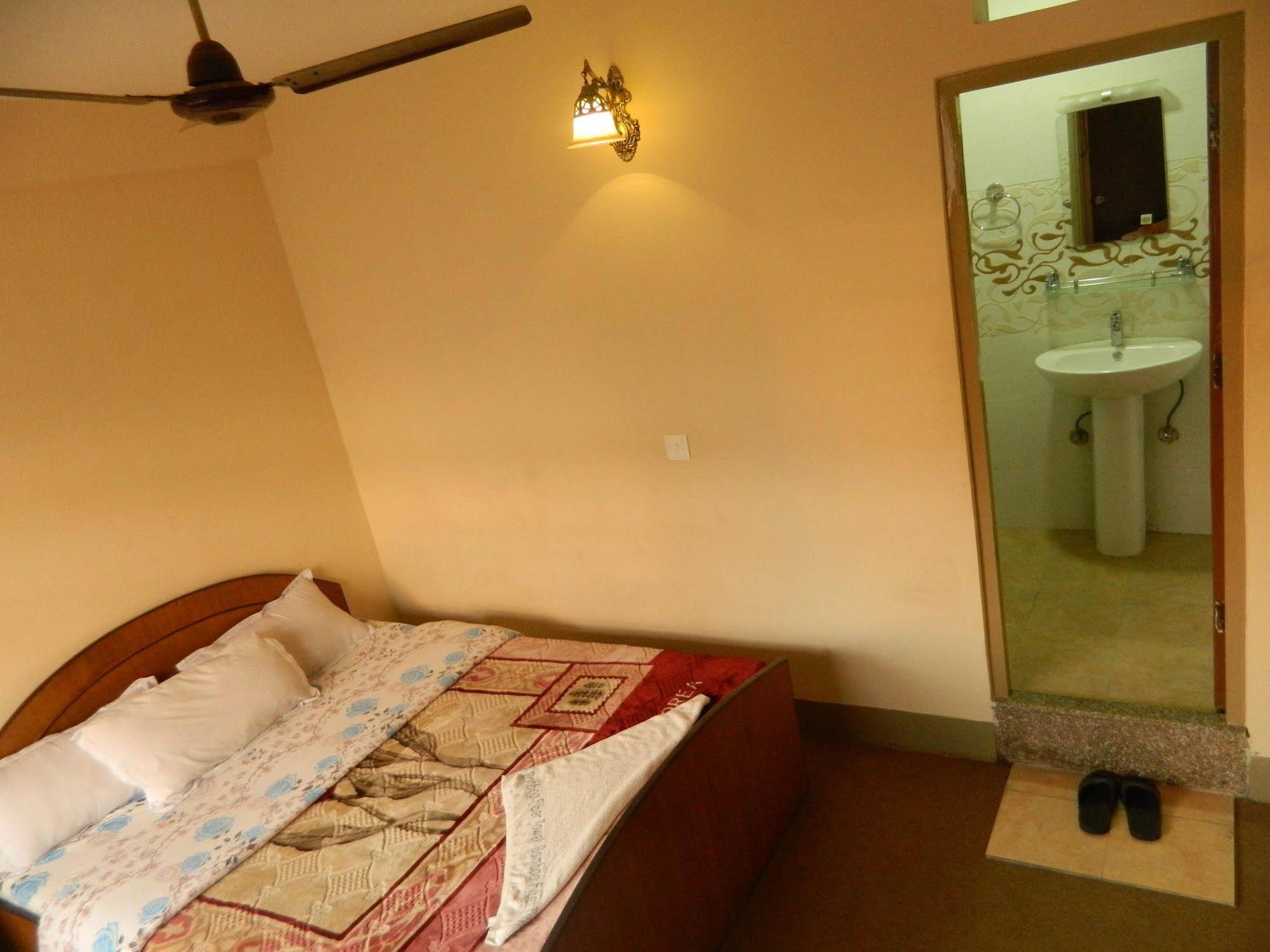 Om Tara Guest House