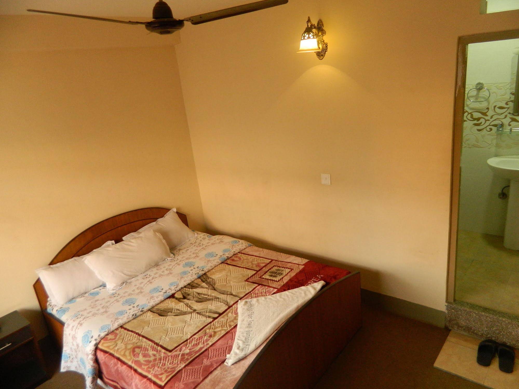 Om Tara Guest House