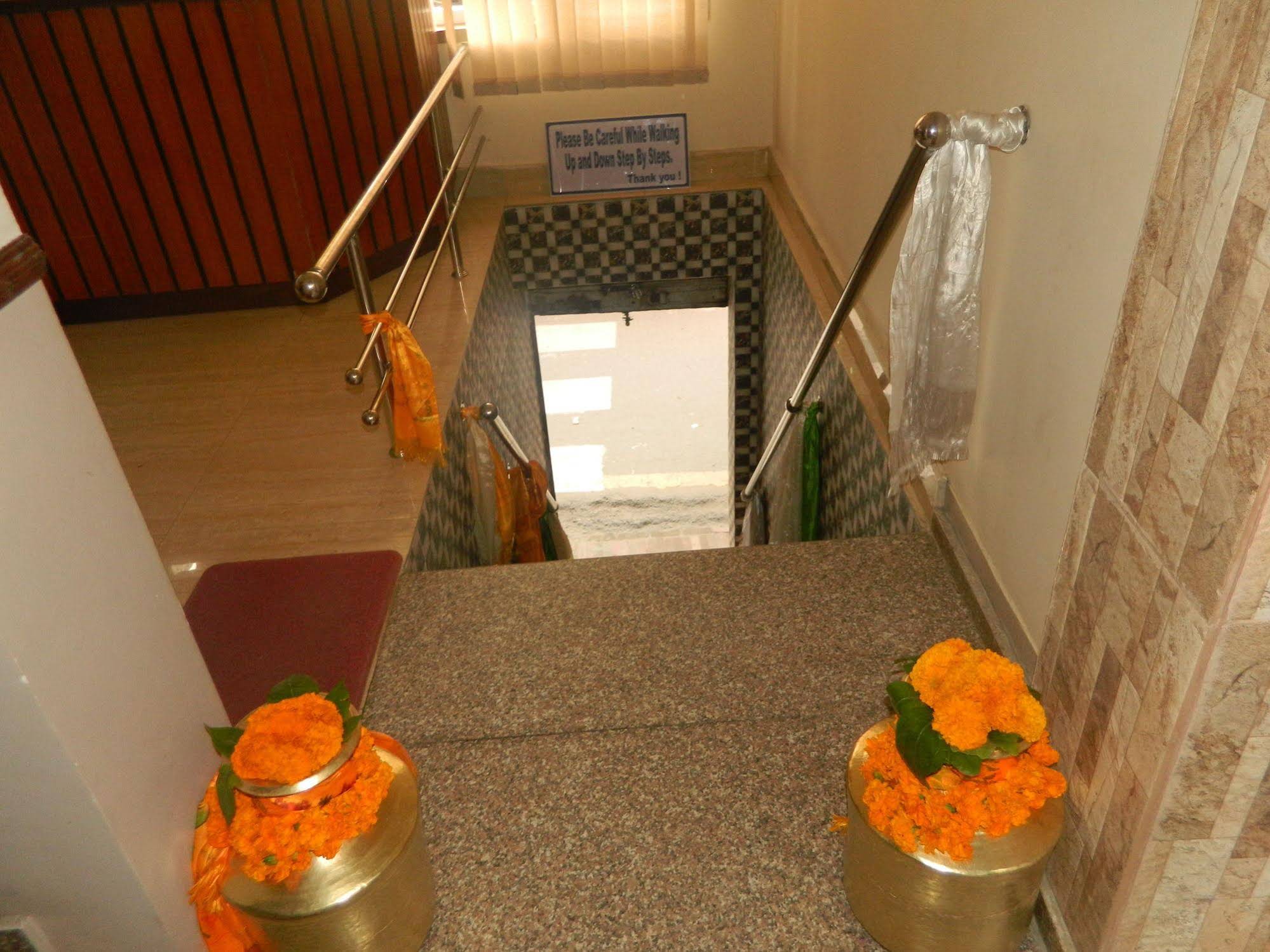 Om Tara Guest House