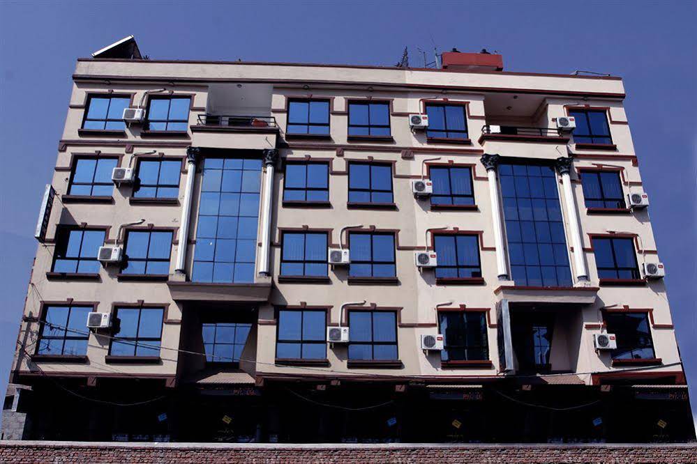Peak Point Hotel